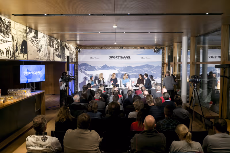 Abbildung von: Gelungene Premiere für 1. Sportgipfel Tirol - St. Anton am Arlberg
