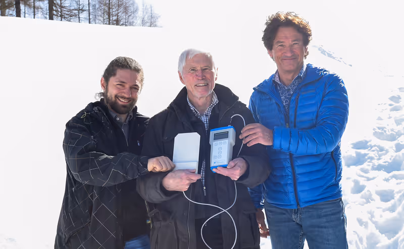Abbildung von: Schnee-Innovation aus Tirol: Das Denothmeter erobert die Welt