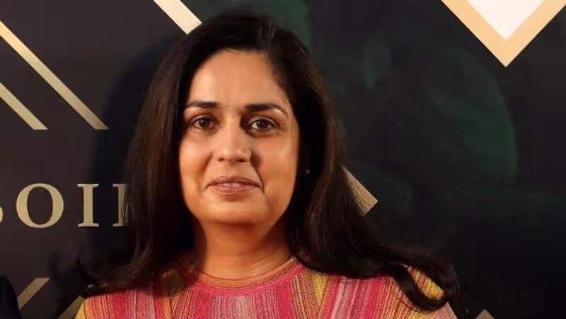 Abbildung von: Monisha Kaltenborn beim 1. Sportgipfel Tirol in St. Anton am Arlberg