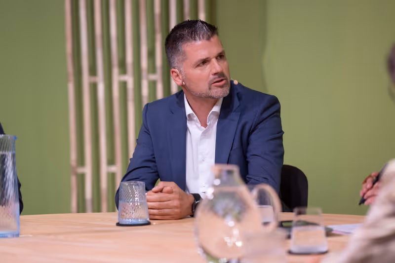 Abbildung von: 💬 🎬 Rupert Ebenbichler: "Wasser ist genug vorhanden, wir müssen Wasserressourcen aber schützen"