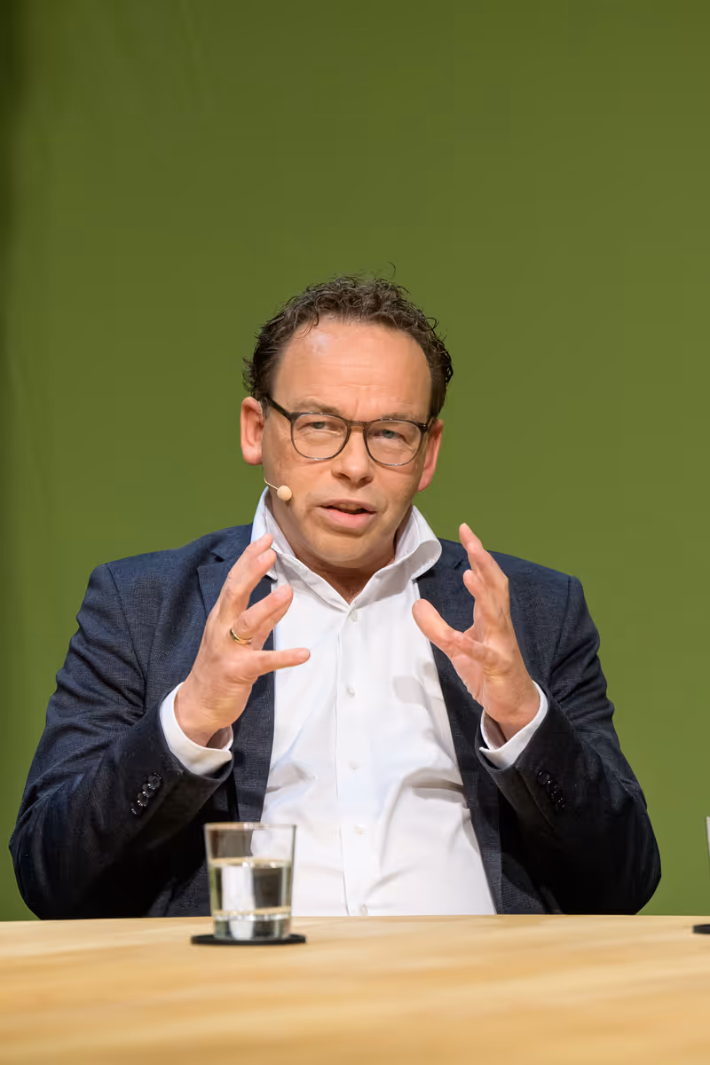 Abbildung von: 💬Martin Widschwendter👨🏻‍⚕️: "Wir müssen interdisziplinär mehr zusammenarbeiten!"