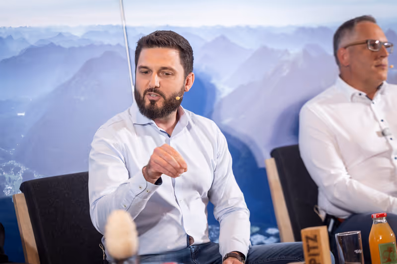 Abbildung von: „Wir setzen mittlerweile Drohnen ein."