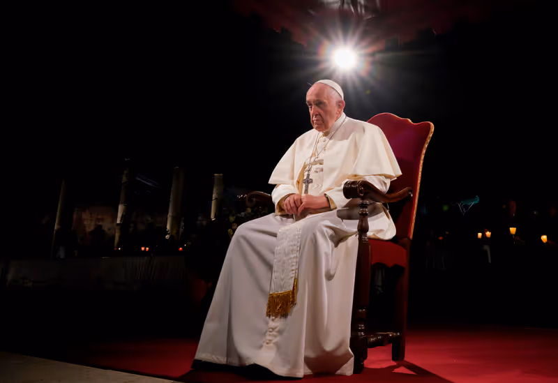 Abbildung von: Papst feiert Ostermesse auf Petersplatz: Warnung vor Unzufriedenheit
