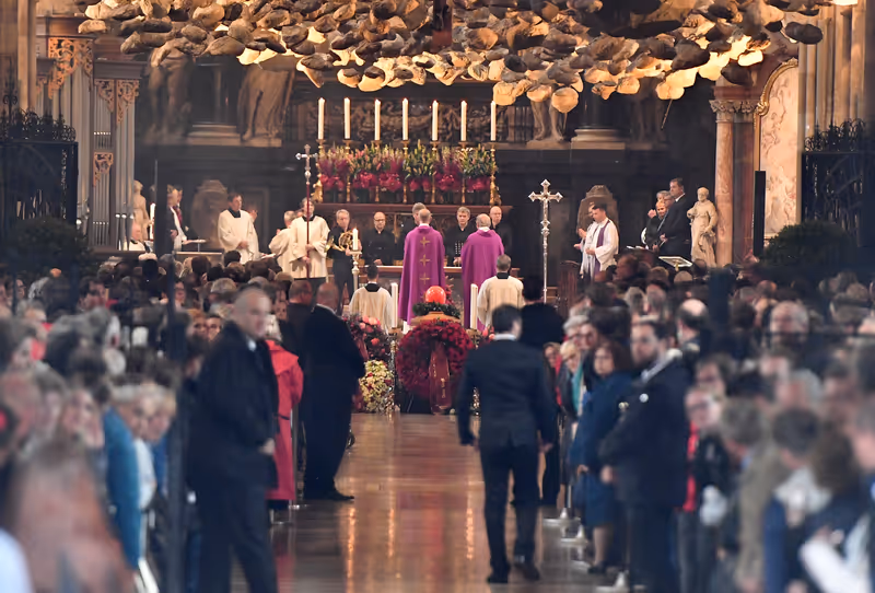 Abbildung von: "Imagine" beendet Requiem