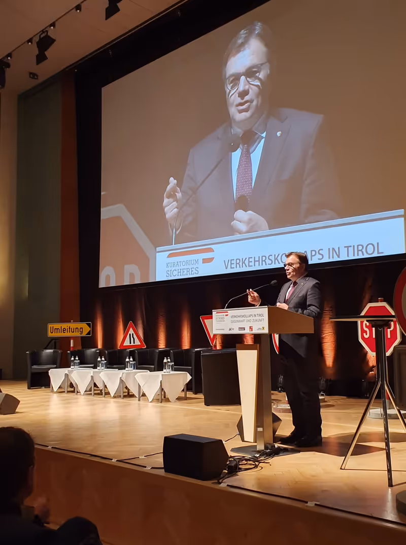 Abbildung von: "Ein Weitermachen wie bisher ist keine Option"