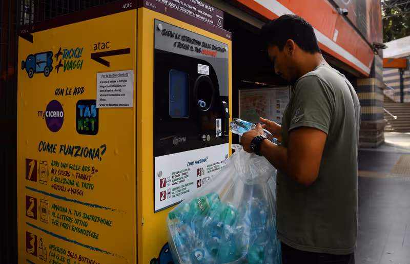 Abbildung von: 🚇 Müll sammeln und kostenlos mit Öffis fahren