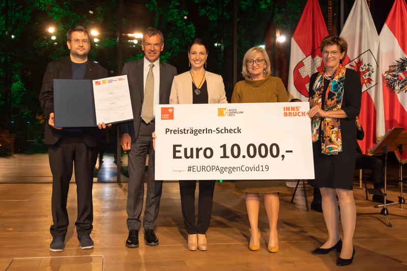 Abbildung von: 🏅 Kaiser-Maximilian-Preis für Projekt gegen "Fake News"