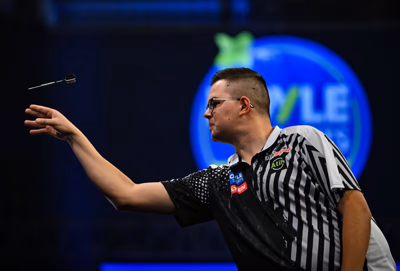 Abbildung von: Van Veen kürte sich zum jüngsten Darts-Europameister