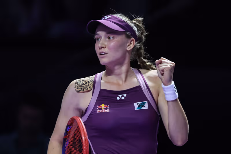 Abbildung von: Sabalenka und Rybakina stehen in WTA-Finals