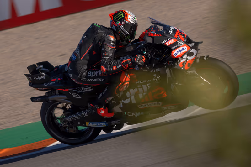 Abbildung von: Bezzecchi führte Aprilia-Doppelsieg bei Saisonfinale an