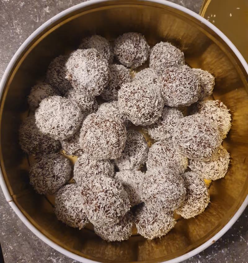 Abbildung von: 🍬 Einfache und schnelle Weihnachtspralinen