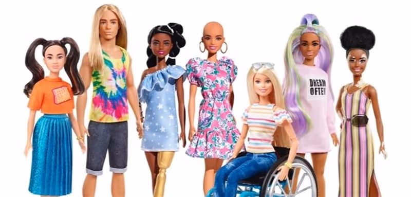 Abbildung von: 🦿 Barbie mit Prothese und Hautkrankheit