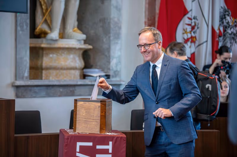 Abbildung von: Dominik Oberhofer: Windkraft und Flüchtlingskrise als Themen für erste 100 Tage