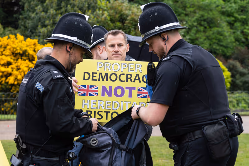 Abbildung von: Londoner Polizei nahm 52 Menschen fest