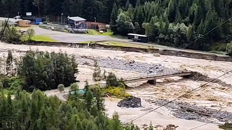 Abbildung von: Naturbahn-Rodelzentrum „Grantau“ schwer beschädigt
