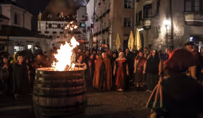 Beim „Haller Freudenfeuer“ ins Mittelalter eintauchen