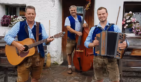 Die Stromlosen spielen am Haller Bauernmarkt