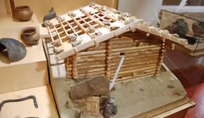Rätermuseum und Archäologischer Park Hohe Birga. www.hohe-birga.at