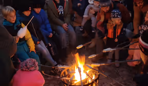 Lagerfeuer mit den Haller Pfadfindern