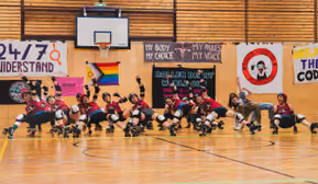 10 Jahre Fearless Bruisers: Zwei Tage Vollkontaktsport auf Rollschuhen, Spannung und Teamgeist 