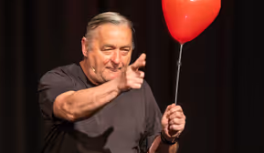 ANDREAS VITÁSEK: WIE ES MIR GEFÄLLT