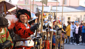 Beim „Haller Freudenfeuer“ ins Mittelalter eintauchen