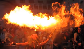 Beim „Haller Freudenfeuer“ ins Mittelalter eintauchen