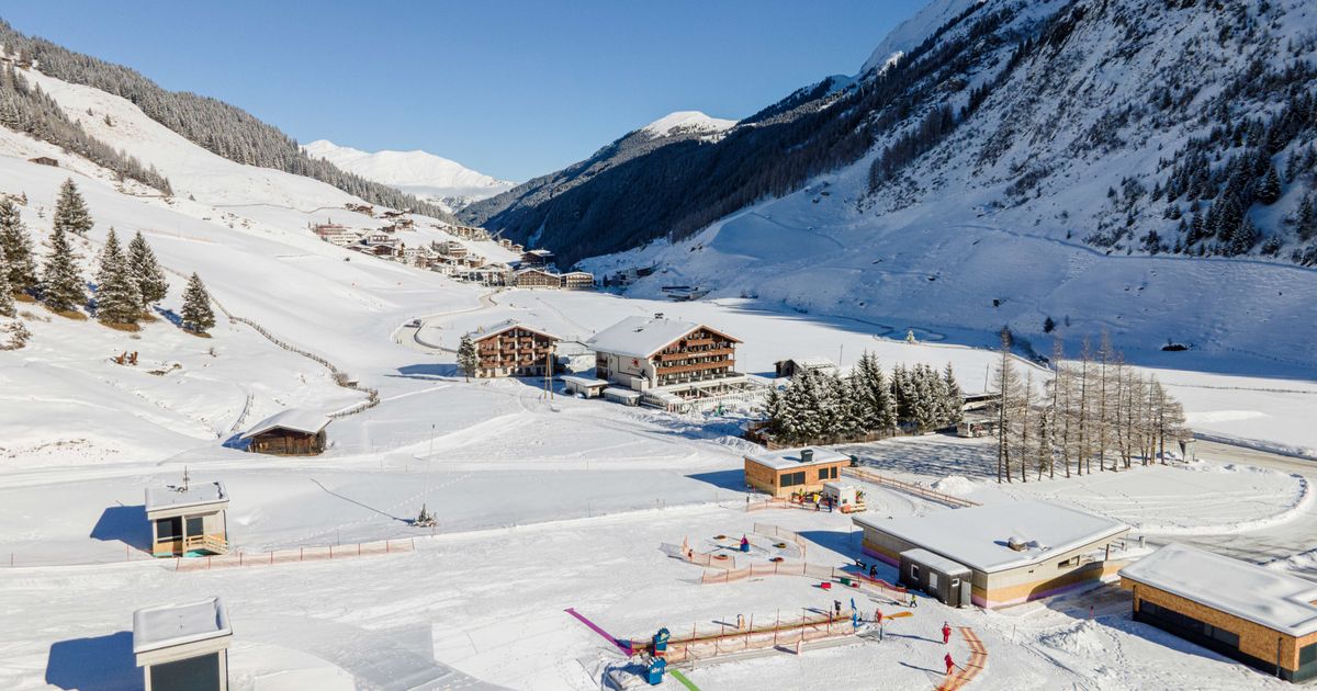 Tirols-Familienhotel-Meister-Hintertuxerhof-r-umt-Award-ab