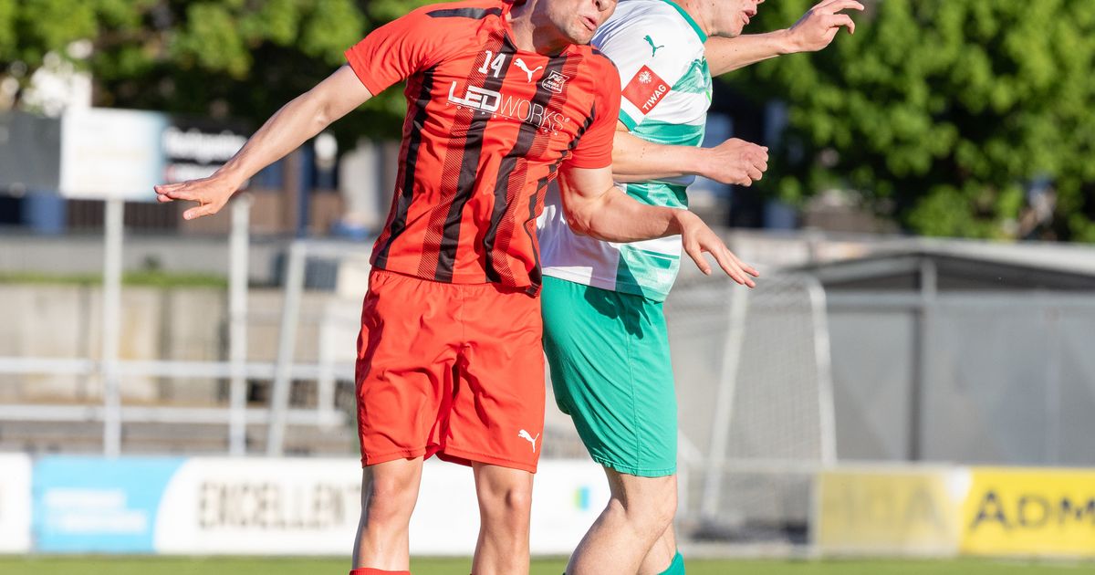 Juniors-st-rmten-im-Derby-auf-Platz-eins-F-gen-drehte-0-1-R-ckstand-in-Kantersieg