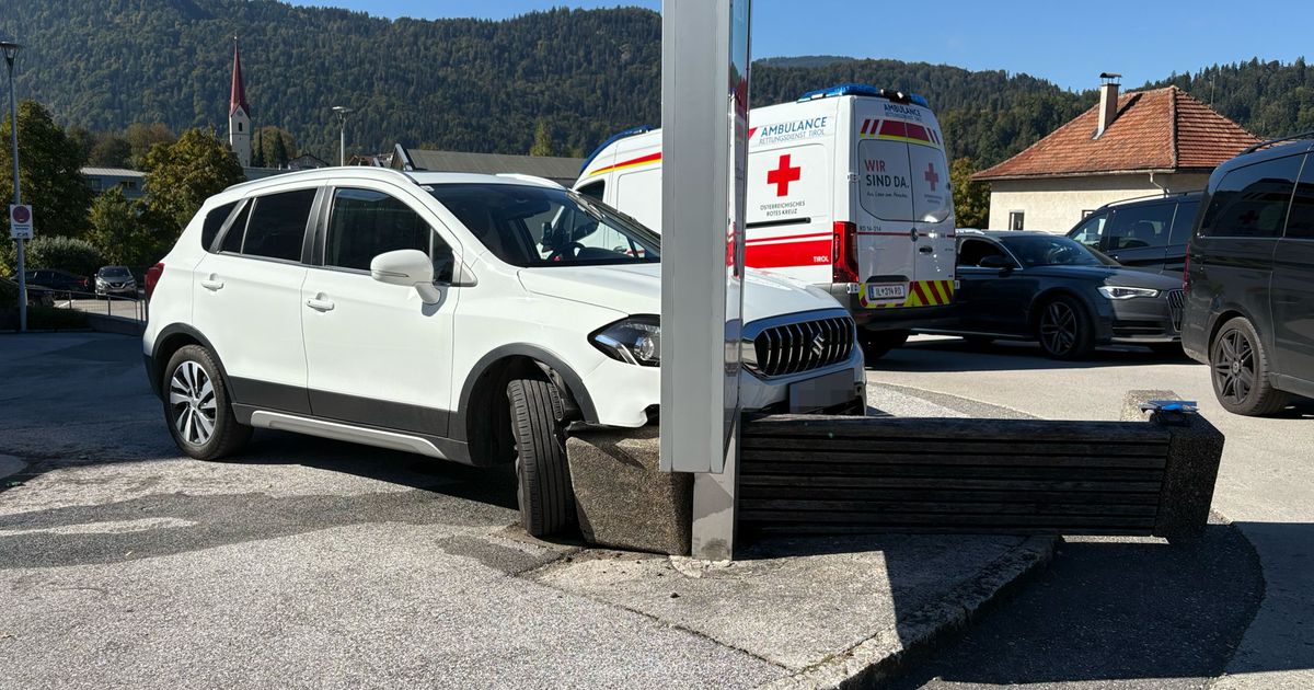 Gaspedal-statt-Bremse-82-J-hriger-fuhr-in-Kufstein-Mann-am-Gehsteig-um