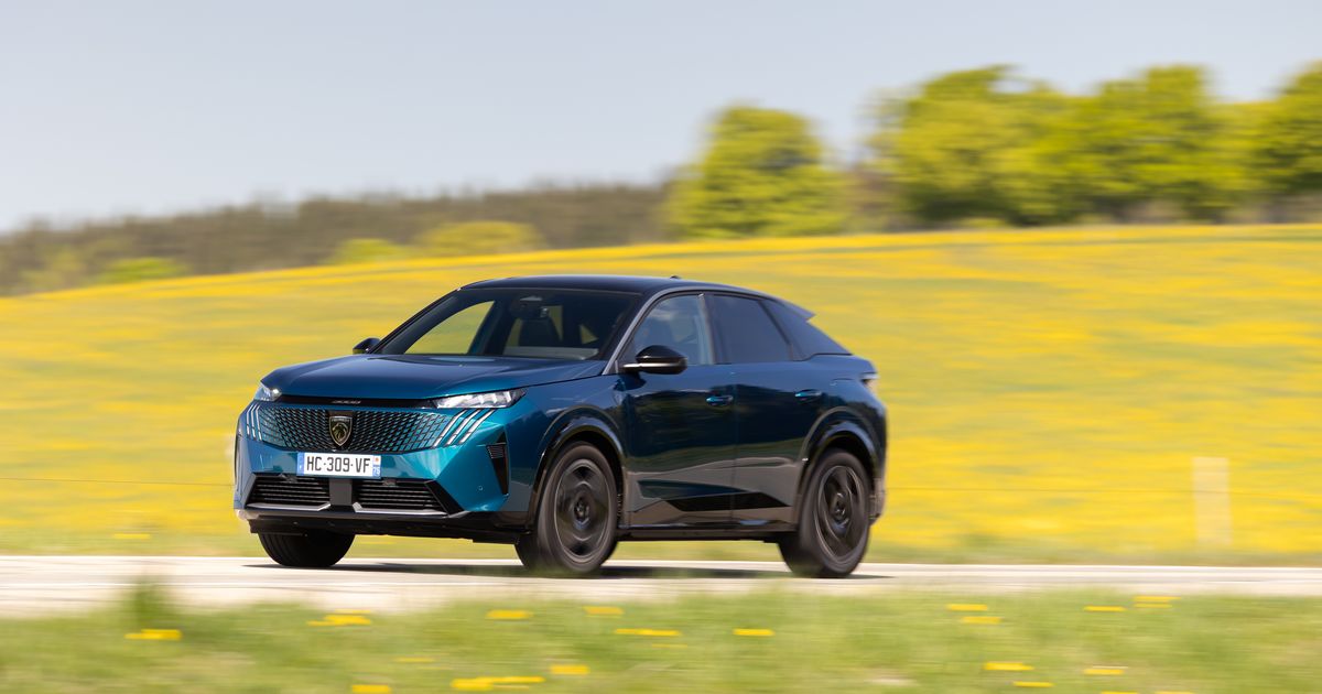 Peugeots-vollelektrische-Sport-Utility-Vehicles-fahren-bald-mit-Allrad-e-3008-und-e-5008
