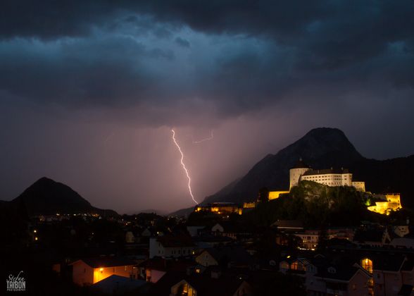 Ein Blitz über Kufstein.