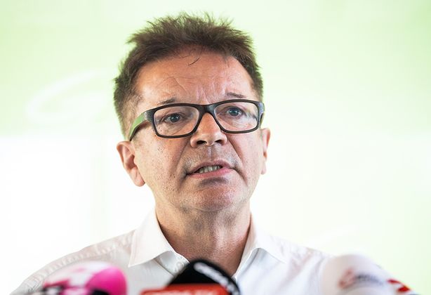 "Ich sehe sie derzeit nicht." - Gesundheitsminister Rudi Anschober (Grüne) sucht vergeblich die von Türkis-Blau versprochene Patientenmilliarde durch die Kassenfusion.