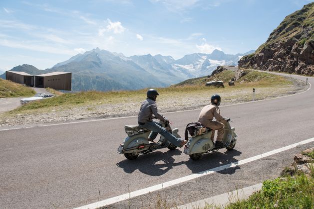 Bei der Rallye "Tre Giorni" fahren die Vespa-Liebhaber drei Runden durch Tirol.