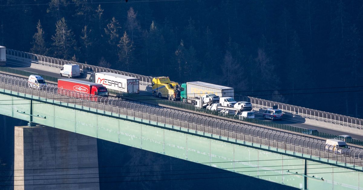 Zwischen-Weitsicht-und-Italo-Basar-Lob-und-Tadel-f-r-Kompatschers-Transit-Vorsto-