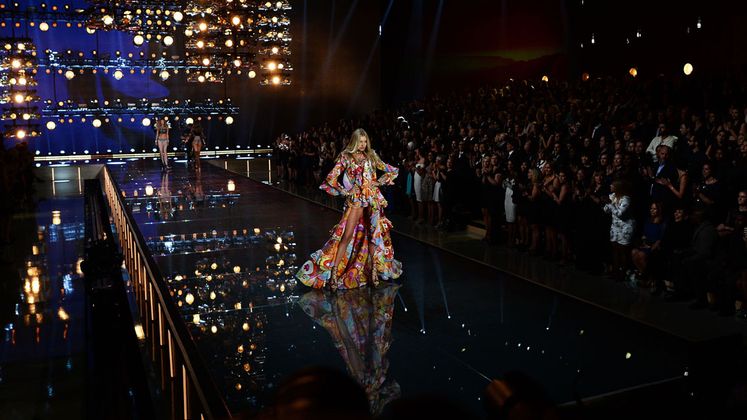 Elsa Hosk präsentierte sich fast schon züchtig.