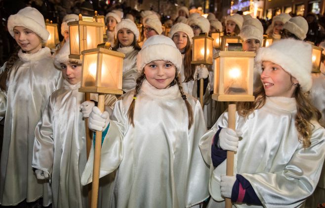 Auch die "Begleitengel" des Christkinds wussten zu bezaubern.