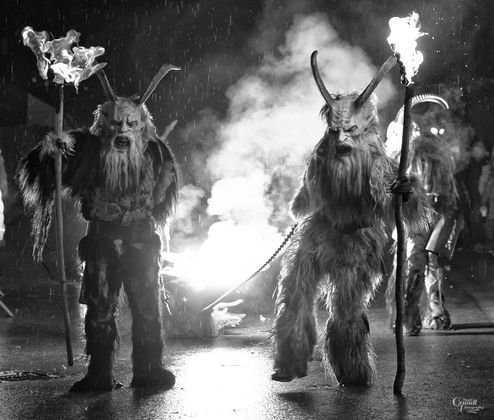 Krampusumzug in Jerzens im Pitztal mit den "Irzer Bertuifl".