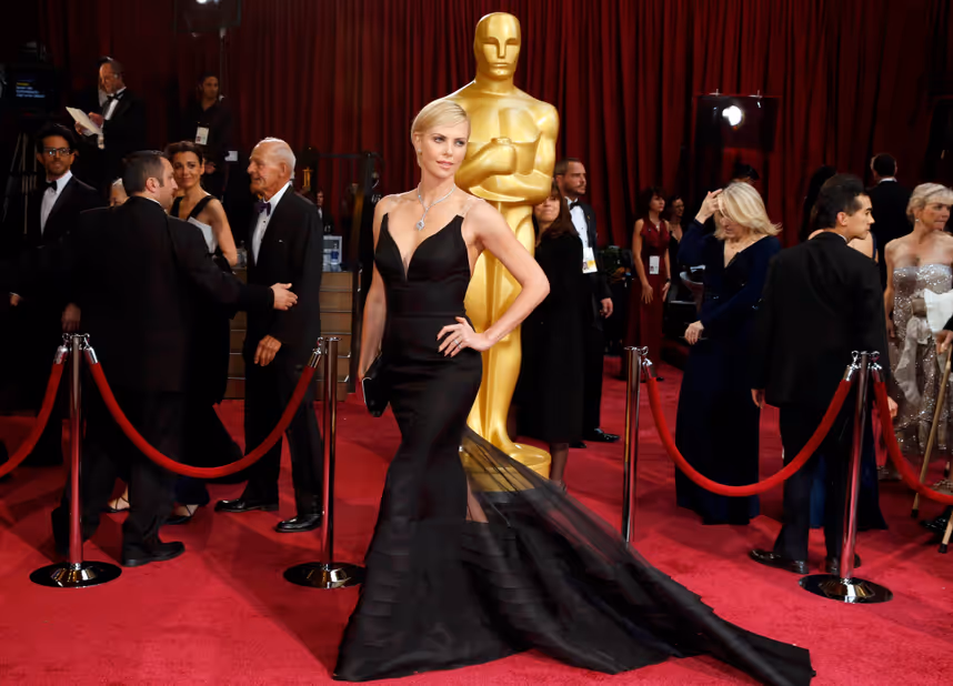 Lange Schleppe und kurze Hose: Die Oscar-Outfits in Tops und Flops