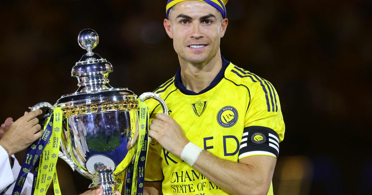 Freudentr-nen-Superstar-Ronaldo-feiert-ersten-Titel-in-Saudi-Arabien