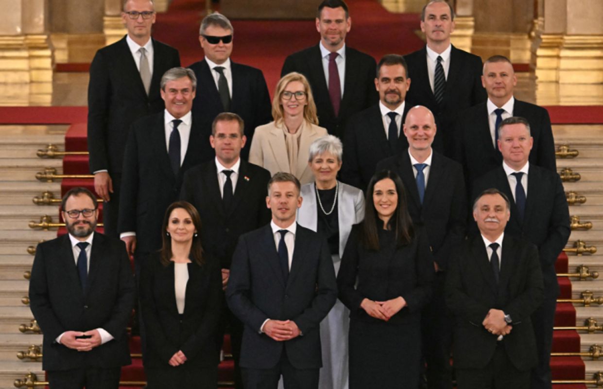 Erste Sitzung von Ungarns neuer Regierung nicht in Budapest