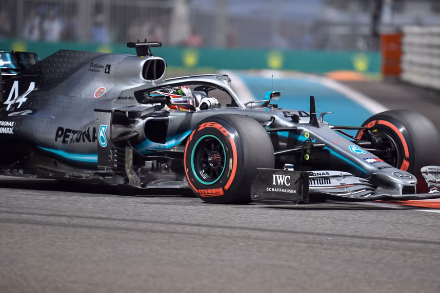 Letzte Pole des Jahres in Abu Dhabi an Weltmeister Hamilton
