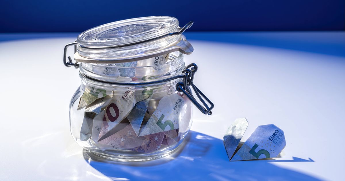 Tiroler-gesteht-Ich-spare-mir-ber-das-Konto-meiner-Frau-etwas-auf-die-Seite-