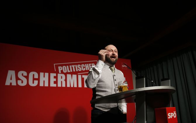  "Dieses System ist nicht gottgegeben. Ich habe den Diakon in meiner Gemeinde gefragt. Er hat es nicht in der Bibel gefunden." ... SPÖ-Nationalratsabgeordneter Max Lercher wettert gegen das heutige Wirtschaftssystem.