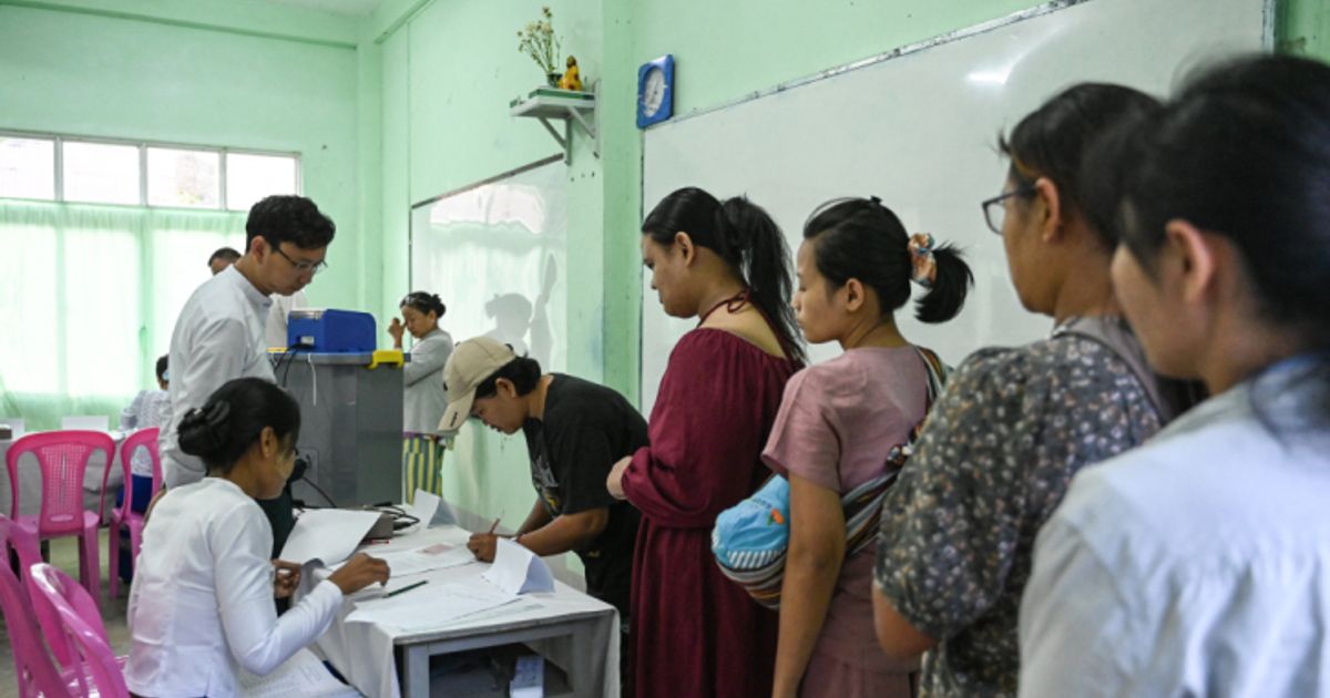 Erste-Runde-von-Parlamentswahl-in-Myanmar-begonnen