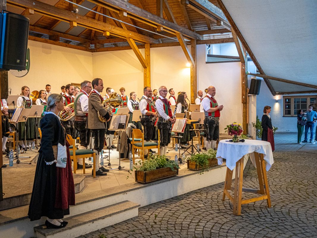 „Oanfoch lei zuelousn“: Musikkapelle Schlaiten lädt zum Frühlingskonzert