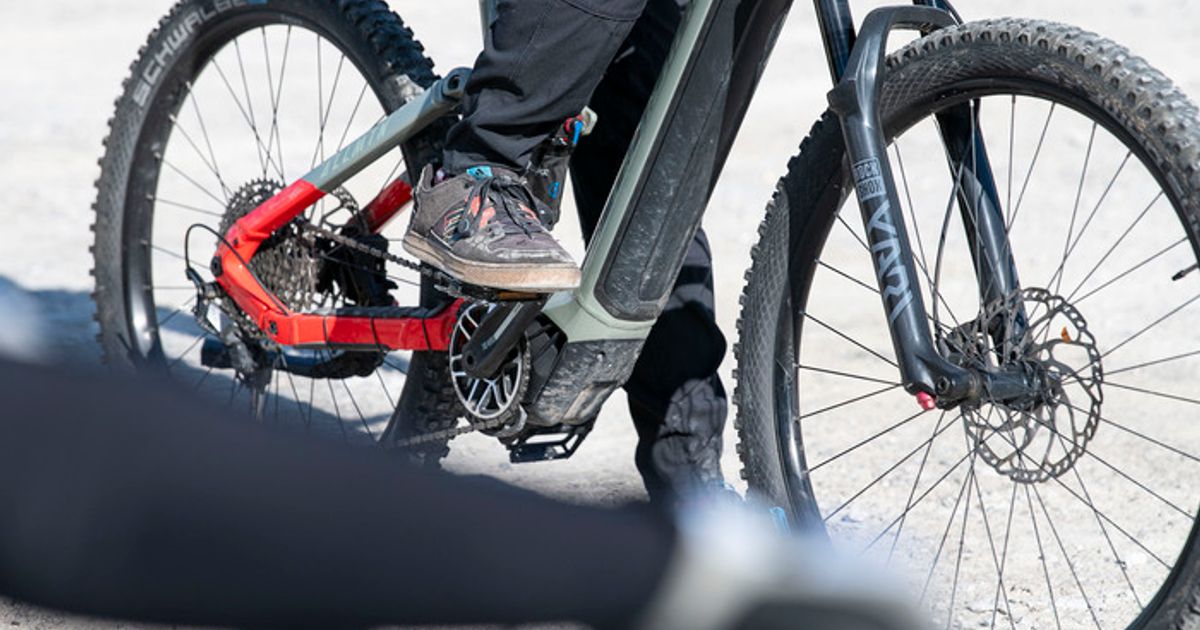 Radfahrer-prallten-in-Thaur-aufeinander-Zwei-M-nner-verletzt