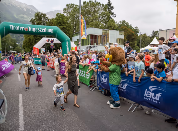 Klasse bis 6 Jahre (Äffchen - 800m)