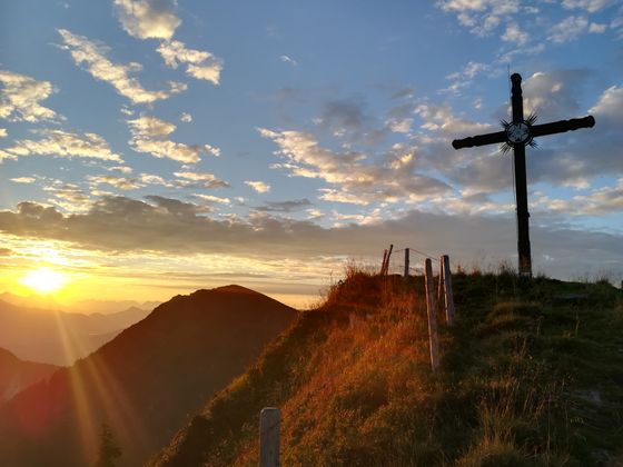 Sonnenaufgang am Fleiding in Westendorf.