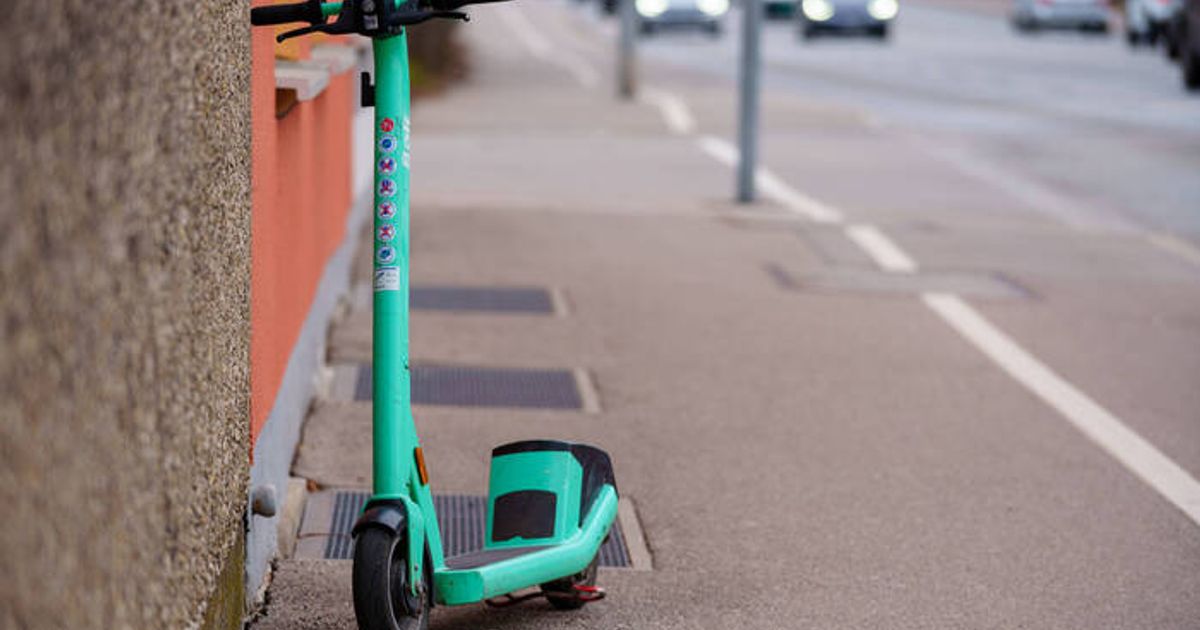 Alkoholisierter-24-J-hriger-konnte-sich-an-E-Scooter-Unfall-in-Innsbruck-nicht-mehr-erinnern